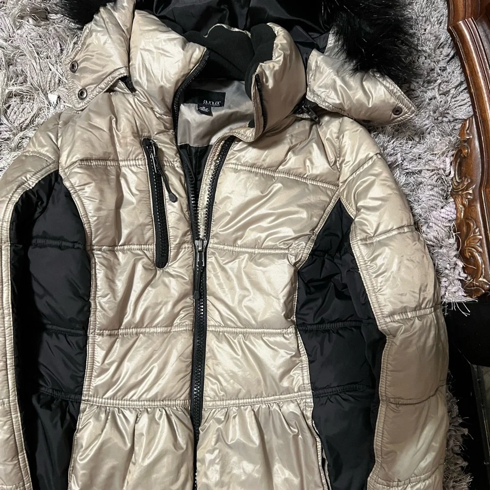 a.n.a Metallic Beige and Black Puffer Jacket - Picture 9 of 10